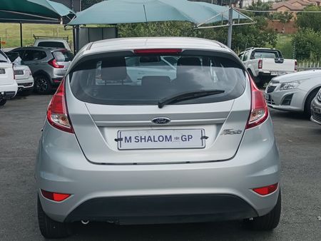 2014-Ford-Fiesta-14-Ambiente-5-dr_6