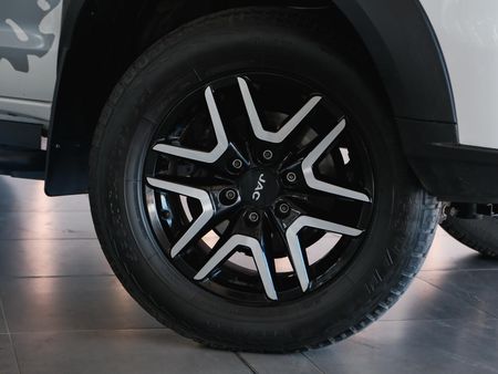 2025-JAC-T8-20-CTI-Super-Lux-4x4-Double-Cab_4