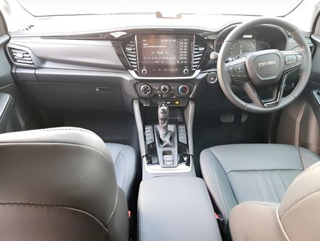 2026-Isuzu-Mu-x-19D-LS-Auto_9