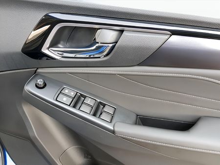 2026-Isuzu-Mu-x-19D-LS-Auto_16