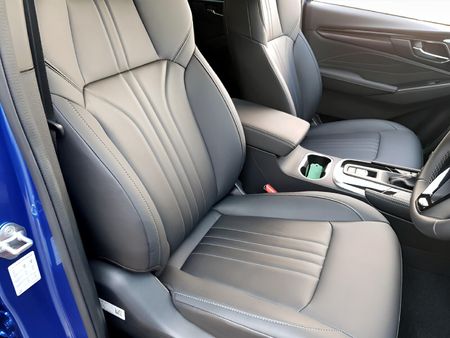 2026-Isuzu-Mu-x-19D-LS-Auto_17