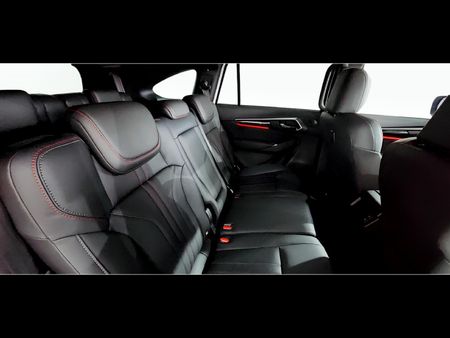 2025-Isuzu-Mu-x-30D-Onyx-XT-4x4-Auto_18