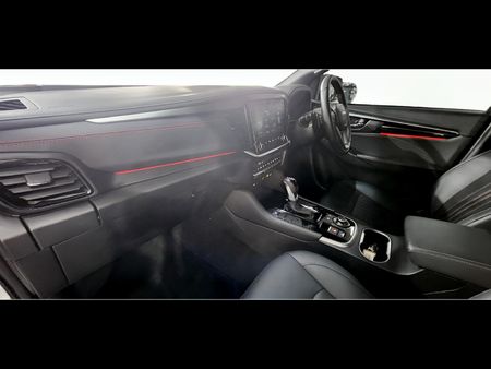 2025-Isuzu-Mu-x-30D-Onyx-XT-4x4-Auto_21