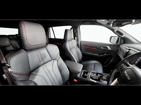 2025-Isuzu-Mu-x-30D-Onyx-XT-4x4-Auto_22