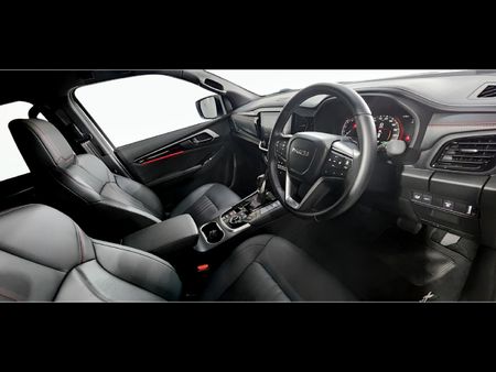 2025-Isuzu-Mu-x-30D-Onyx-XT-4x4-Auto_23