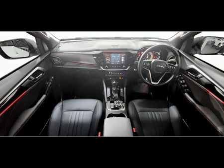 2025-Isuzu-Mu-x-30D-Onyx-XT-4x4-Auto_5