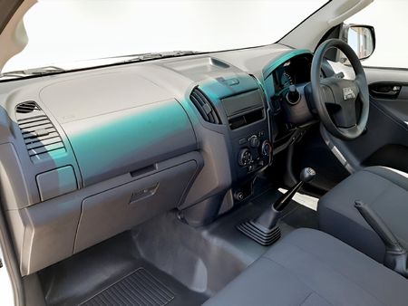 2026-Isuzu-D-Max-250-HO-Fleetside-Safety-Single-Cab_8