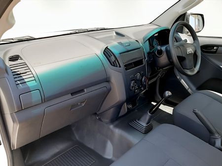2026-Isuzu-D-Max-250-HO-Fleetside-Safety-Single-Cab_9