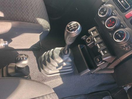2024-Suzuki-Jimny-15-GLX-AllGrip-5-Door_16