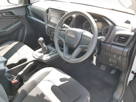2026-Isuzu-D-Max-19-DDI-HR-L-Single-Cab_11