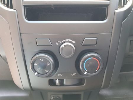 2026-Isuzu-D-Max-250C-Single-Cab_14