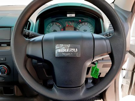 2026-Isuzu-D-Max-250-HO-Fleetside-Safety-Single-Cab_15