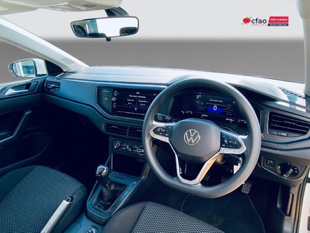 2025-Volkswagen-Polo-10-TSI_8
