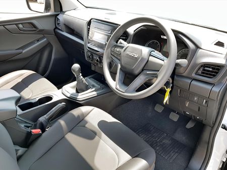 2026-Isuzu-D-Max-19-DDI-HR-L-Extended-Cab_9