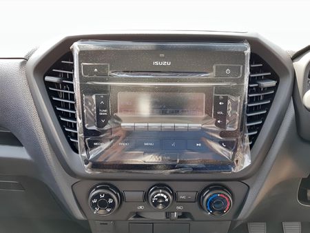 2026-Isuzu-D-Max-19-DDI-HR-L-Extended-Cab_14