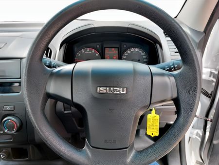 2026-Isuzu-D-Max-250C-Fleetside-Single-Cab_14