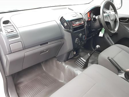 2024-Isuzu-D-Max-250-HO-Fleetside-Safety-Single-Cab_10
