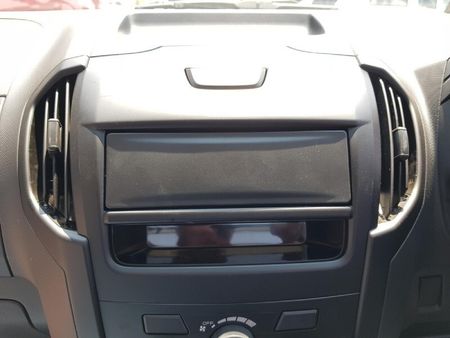 2026-Isuzu-D-Max-250C-Single-Cab_15