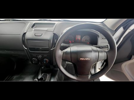 2026-Isuzu-D-Max-250C-Single-Cab_12
