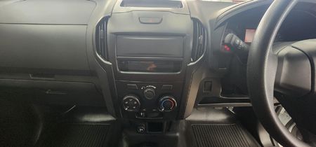 2026-Isuzu-D-Max-250C-Single-Cab_13
