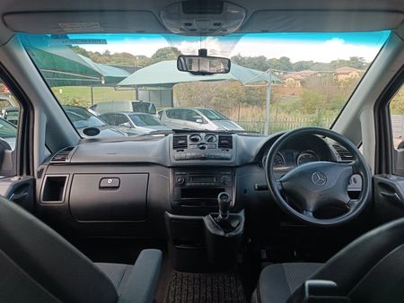 2012-Mercedes-Benz-Vito-116-CDI-CrewBus_12