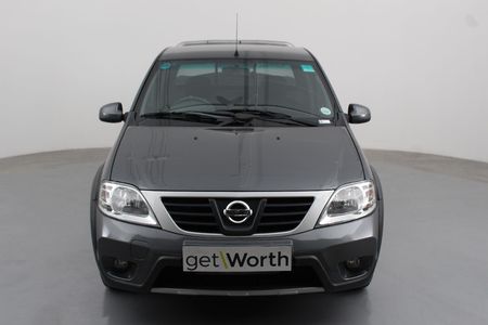 2021-Nissan-NP200-16-SE_2