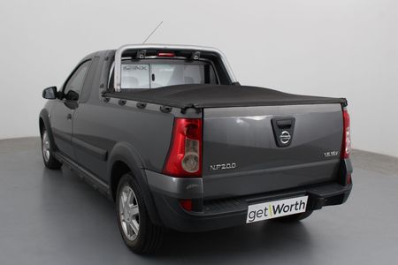 2021-Nissan-NP200-16-SE_7