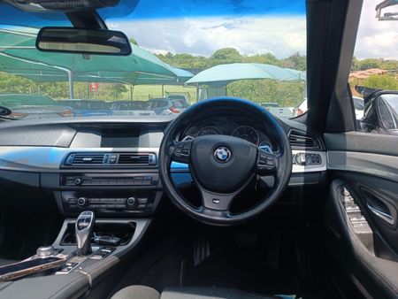 2013-BMW-5-Series-520d-M-Sport-Auto_10