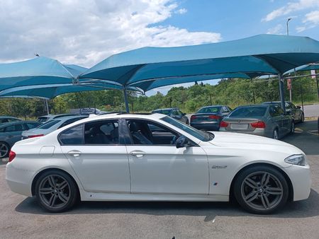 2013-BMW-5-Series-520d-M-Sport-Auto_3