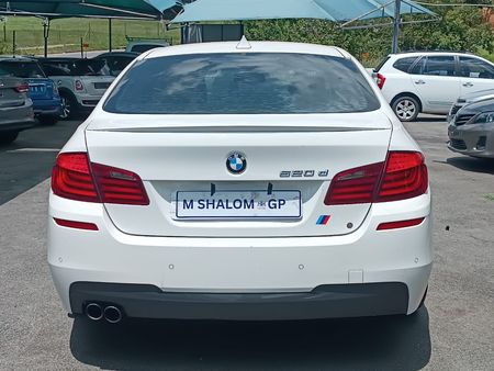 2013-BMW-5-Series-520d-M-Sport-Auto_8