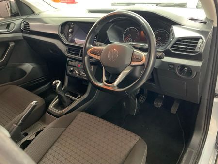 2023-Volkswagen-T-Cross-10-TSI-Comfortline_6
