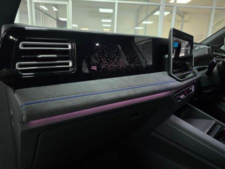2026-Volkswagen-Tiguan-14TSI-R-Line_11