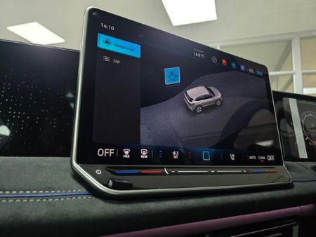2026-Volkswagen-Tiguan-14TSI-R-Line_13
