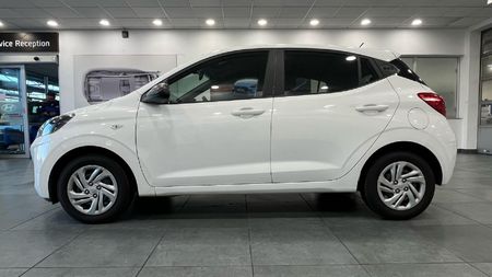 2021-Hyundai-Grand-i10-10-Motion_11