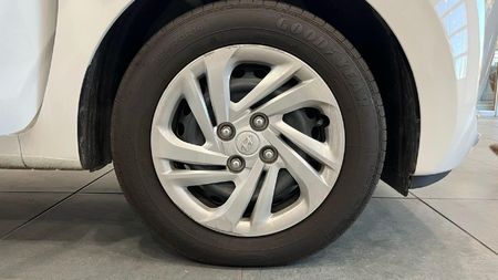2021-Hyundai-Grand-i10-10-Motion_15