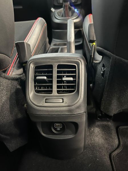2025-Hyundai-Grand-i10-12-Motion-Auto_8