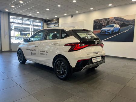 2024-Hyundai-i20-12-Premium_10