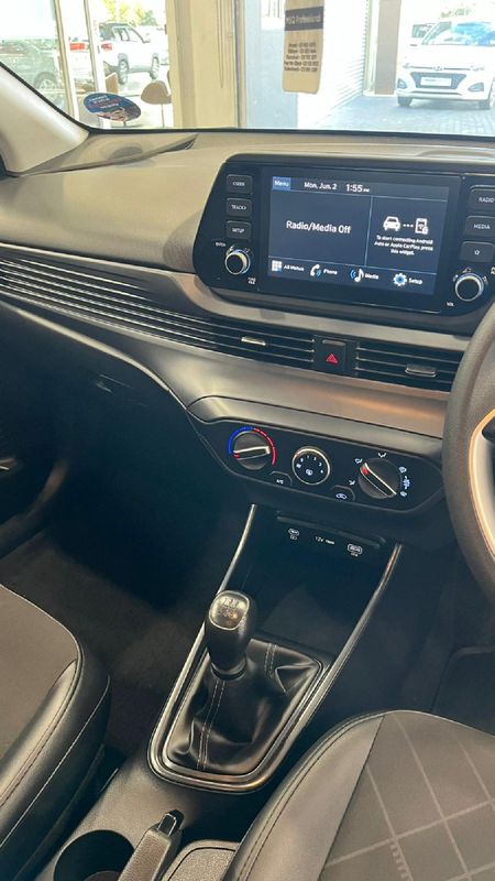 2024-Hyundai-i20-12-Premium_16