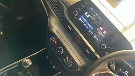 2024-Hyundai-i20-12-Premium_17