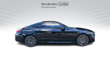 2026-Mercedes-Benz-CLE-300-4Matic-coupe-AMG-Line_2