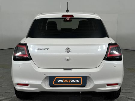 2025-Suzuki-Swift-12-GL_17