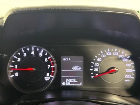 2025-Suzuki-Swift-12-GL_2