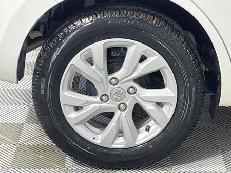2025-Suzuki-Swift-12-GL_7