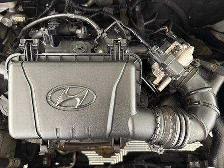 2013-Hyundai-i10-11-GLS-Motion_13