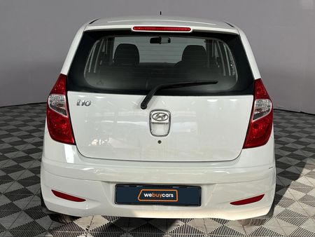 2013-Hyundai-i10-11-GLS-Motion_18