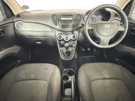2013-Hyundai-i10-11-GLS-Motion_1