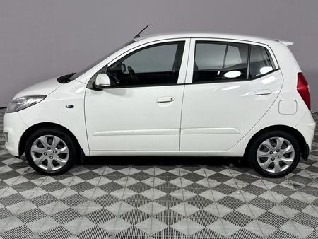 2013-Hyundai-i10-11-GLS-Motion_19