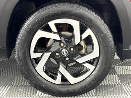 2024-Nissan-Magnite-10-Acenta-AMT_5