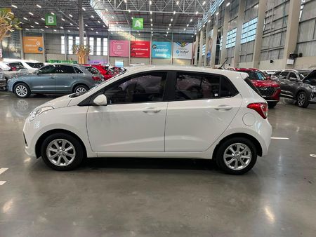 2016-Hyundai-Grand-i10-125-Fluid_3