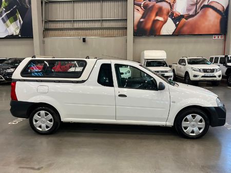 2019-Nissan-NP200-16-AC-Safety-Pack_1
